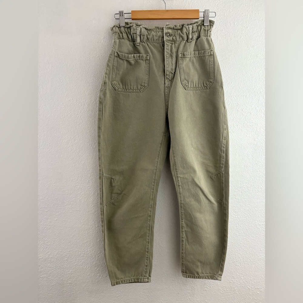 Zara Olive Green High-Waisted Jeans